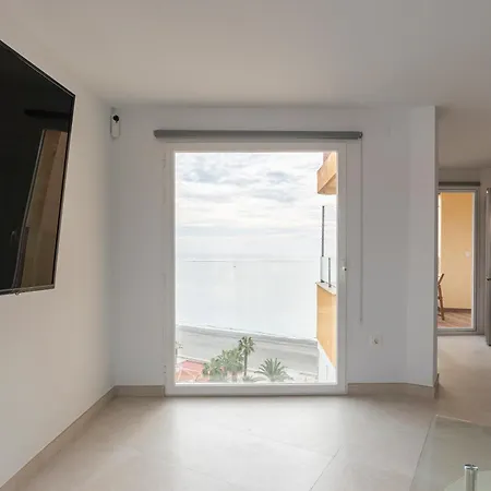 Seafront Luxury Penthouse Costa Appartamento