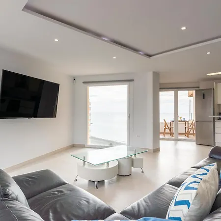 Appartamento Seafront Luxury Penthouse Costa