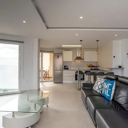Seafront Luxury Penthouse Costa Appartamento