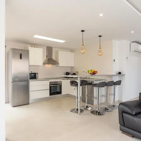 Seafront Luxury Penthouse Costa Appartamento